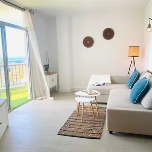Paradise Holidays 2 Bedrooms & Sea View, Tenerife Apartment